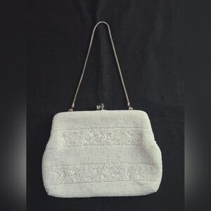 La Regale Vintage Beaded Clutch W/ Chain